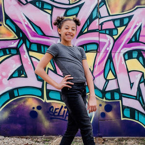 Meet your Posher, Jolie